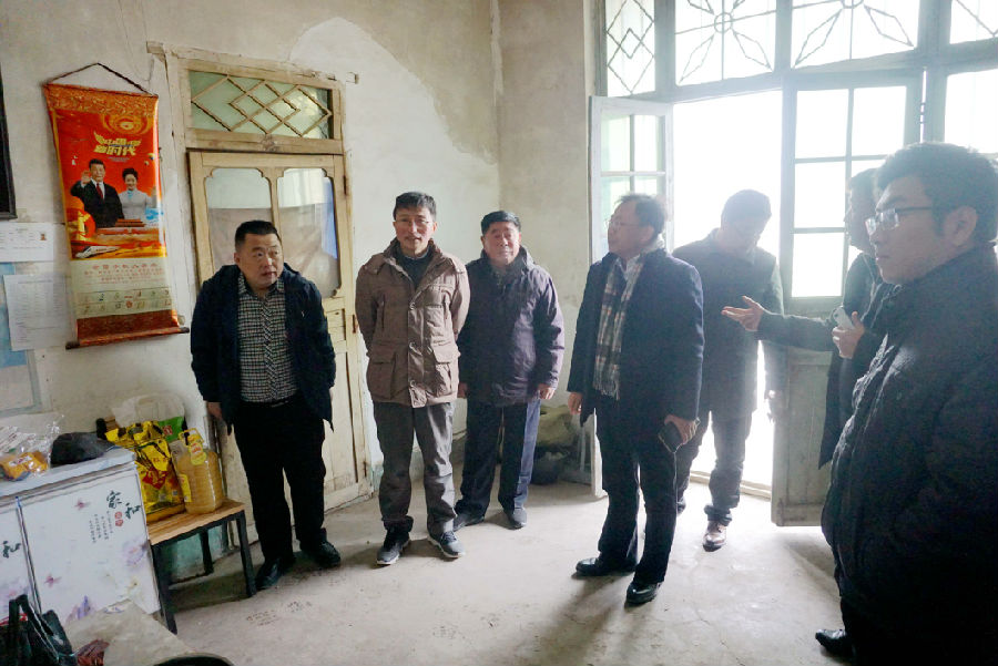 1.13走访慰问困难群众 (5).JPG