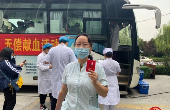 张莹莹_副本.jpg